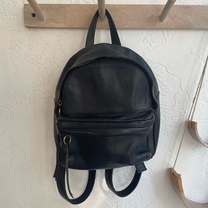 Madewell Lorimer Mini Backpack- Black
